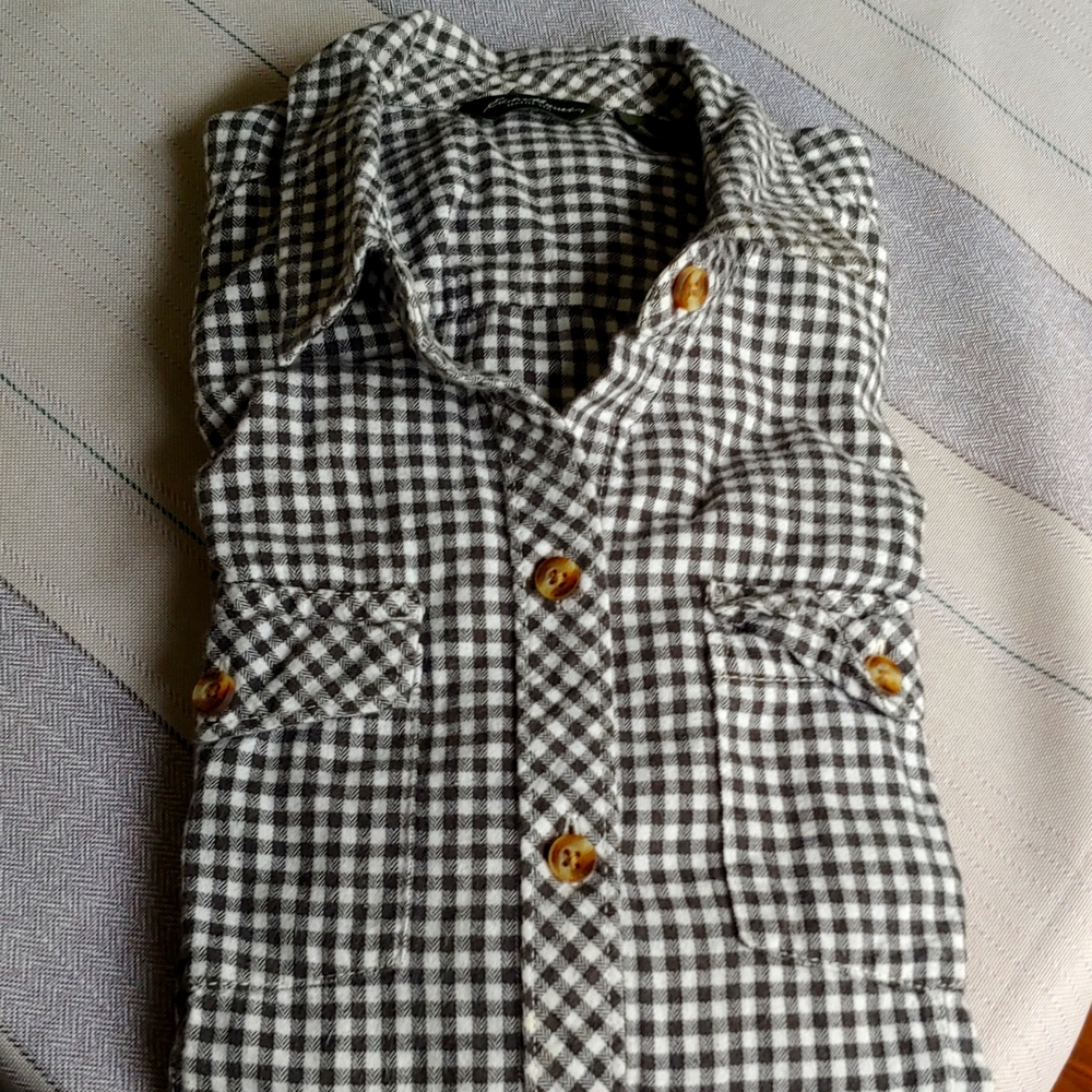 Eddie Bauer small, long sleeve, black/white flanne